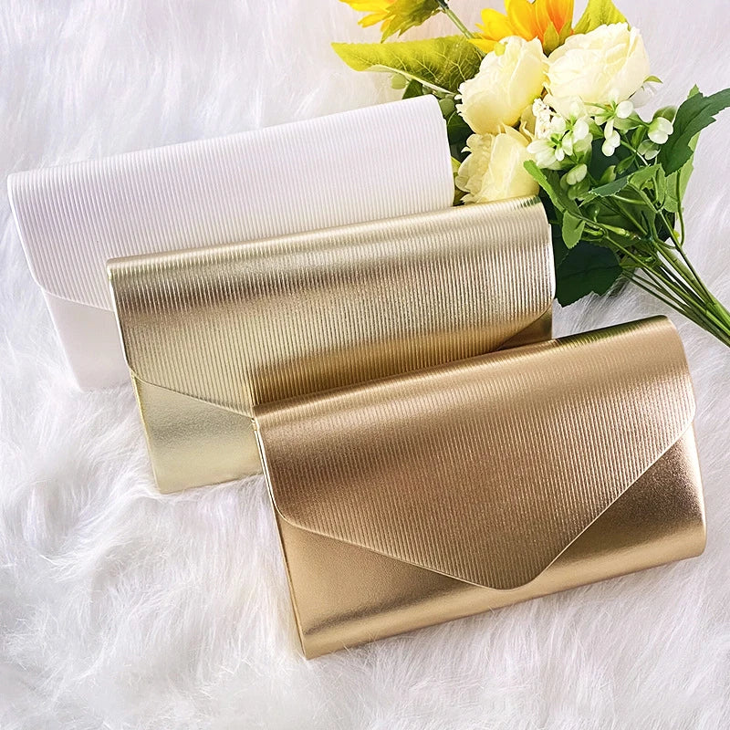 Ramitos Mini Crossbody Bag mit Goldkette für elegante Outfits